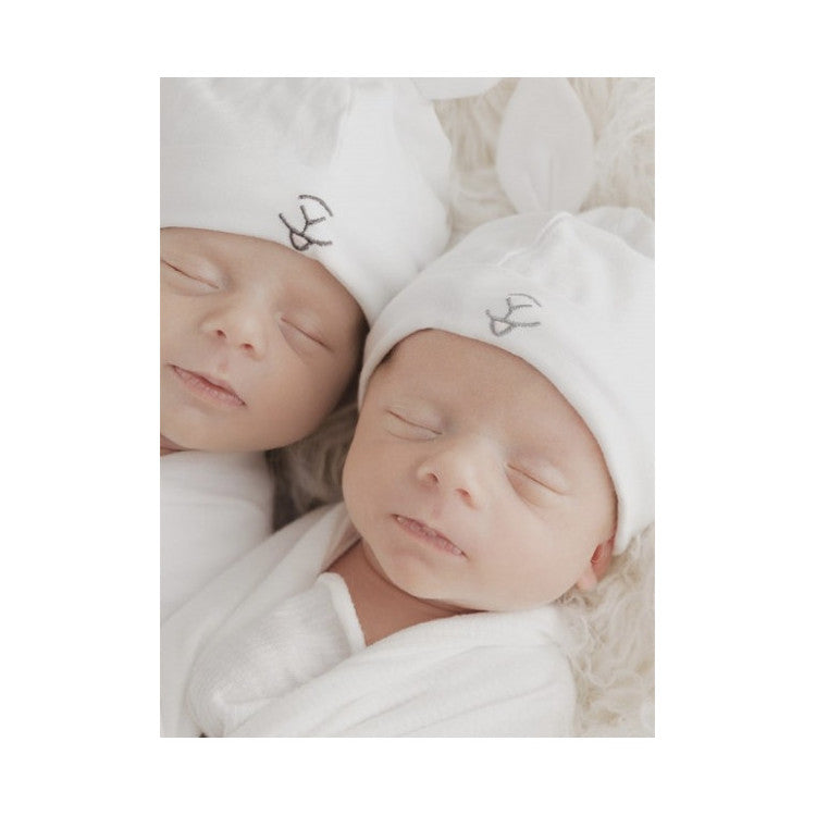 Bonnet de naissance brodé à oreilles
