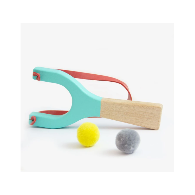 Catapulte en bois et 2 boules pompons