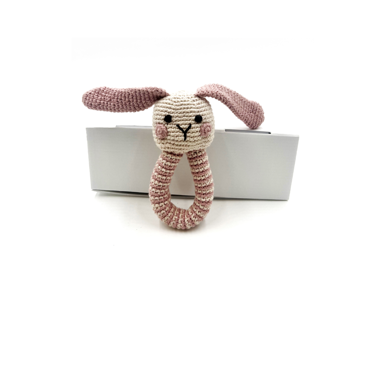 Hochet anneau lapin en crochet
