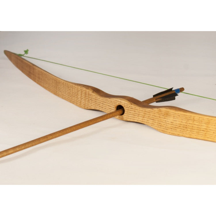 Arc en bois avec flèches